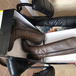 boots brown man made upper . 3 inch heel.